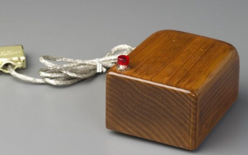 O primeiro mouse do mundo era feito de madeira: você sabia disso?